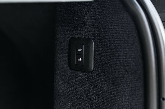 Land Rover Range Rover Sport 5.0 S/C AT (525 л.с.) AUTOBIOGRAPHY DYNAMIC