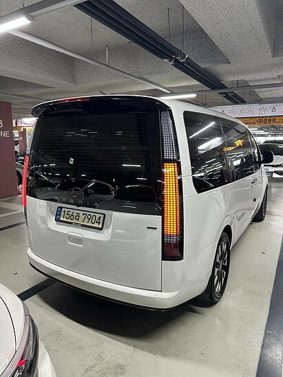 Hyundai Staria 2.2 VGT 4WD AT (177 л.с.) Lounge