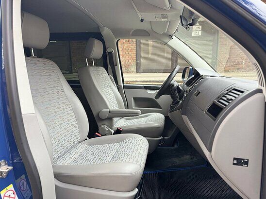 Volkswagen Transporter 2.0 TDI DSG (140 л.с.) Kombi