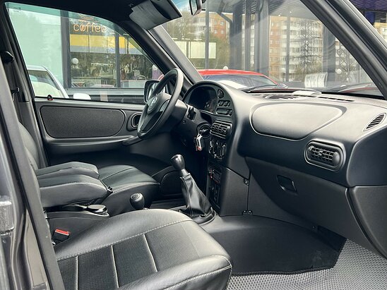 ВАЗ (LADA) 4x4 (Нива) 1.7 MT (83 л.с.) Luxe Кондиционер