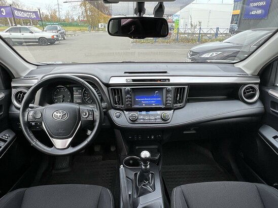 Toyota RAV4 2.0 4WD MT (146 л.с.) Elegance