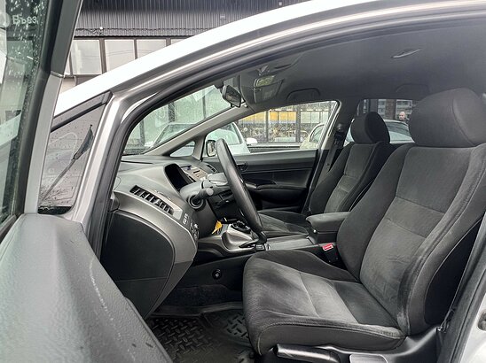 Honda Civic 1.8 MT (140 л.с.)