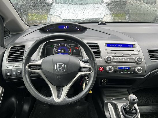 Honda Civic 1.8 MT (140 л.с.)