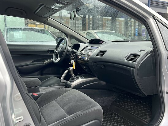 Honda Civic 1.8 MT (140 л.с.)