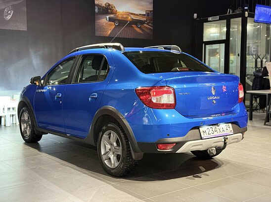 Renault Logan Stepway 1.6 MT (113 л.с.) Drive