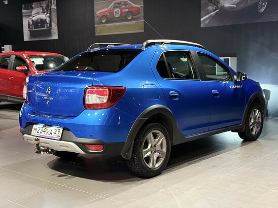 Renault Logan Stepway 1.6 MT (113 л.с.) Drive