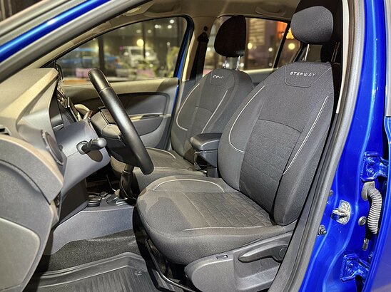 Renault Logan Stepway 1.6 MT (113 л.с.) Drive