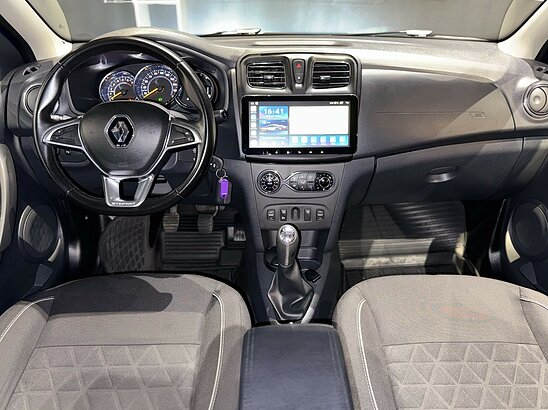 Renault Logan Stepway 1.6 MT (113 л.с.) Drive