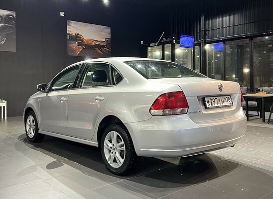 Volkswagen Polo 1.6 MPI MT (105 л.с.) Comfortline