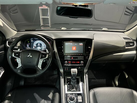 Mitsubishi Pajero Sport 2.4 D 4WD AT (181 л.с.) Instyle