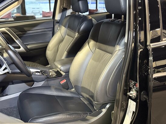 Mitsubishi Pajero Sport 2.4 D 4WD AT (181 л.с.) Instyle