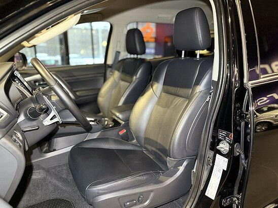 Mitsubishi Pajero Sport 2.4 D 4WD AT (181 л.с.) Instyle