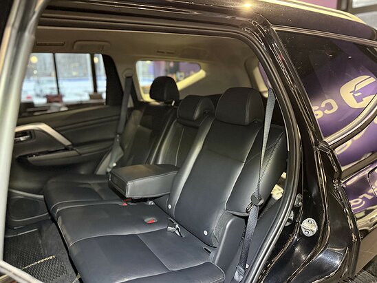 Mitsubishi Pajero Sport 2.4 D 4WD AT (181 л.с.) Instyle