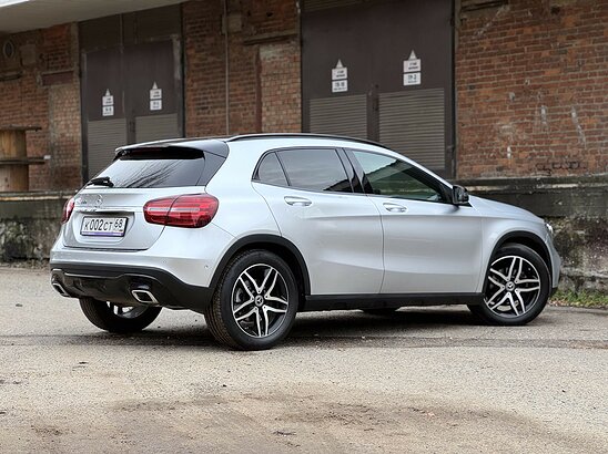 Mercedes-Benz GLA-класс GLA 200 1.6 7G-DCT (150 л.с.) Urban Night Edition