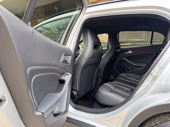 Mercedes-Benz GLA-класс GLA 200 1.6 7G-DCT (150 л.с.) Urban Night Edition