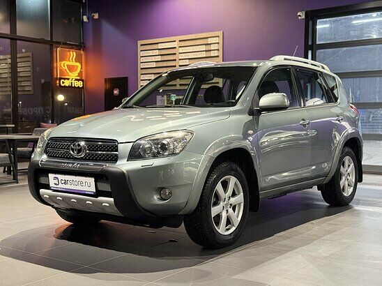 Toyota RAV4 2.4 4WD AT (170 л.с.) Сол