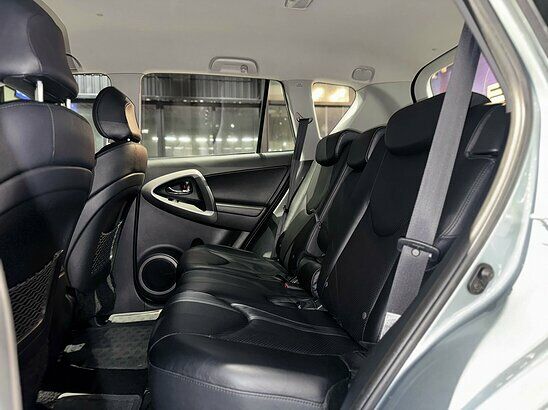 Toyota RAV4 2.4 4WD AT (170 л.с.) Сол