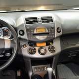 Toyota RAV4 2.4 4WD AT (170 л.с.) Сол