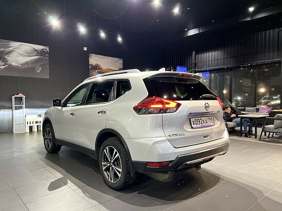 Nissan X-Trail 2.0 4WD CVT (144 л.с.) SE Top