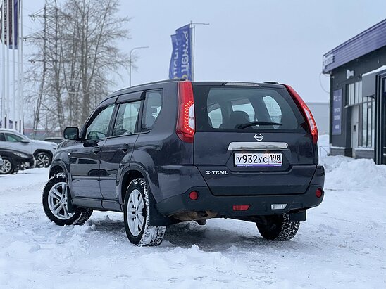 Nissan X-Trail 2.0 4WD MT (141 л.с.) XE