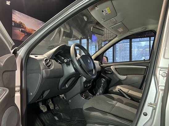 Renault Duster 2.0 4WD MT (143 л.с.) Expression