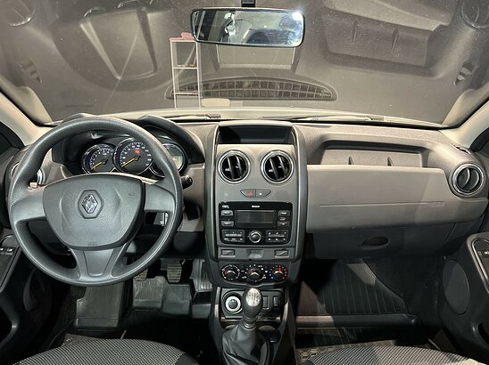 Renault Duster 2.0 4WD MT (143 л.с.) Expression
