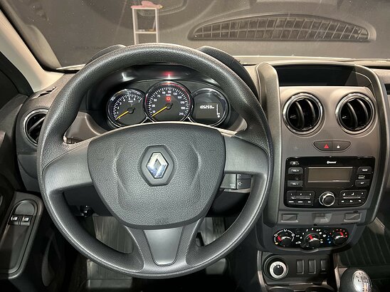 Renault Duster 2.0 4WD MT (143 л.с.) Expression
