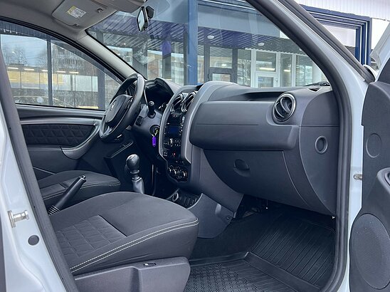 Renault Duster 1.6 4WD MT (114 л.с.) Drive