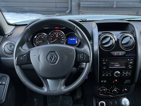 Renault Duster 1.6 4WD MT (114 л.с.) Drive