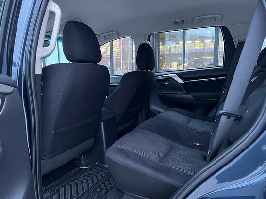 Mitsubishi Pajero Sport 2.4 DI-D 4WD MT (181 л.с.) Invite