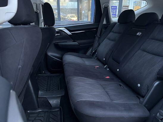 Mitsubishi Pajero Sport 2.4 DI-D 4WD MT (181 л.с.) Invite