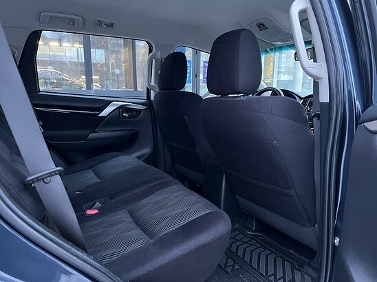 Mitsubishi Pajero Sport 2.4 DI-D 4WD MT (181 л.с.) Invite