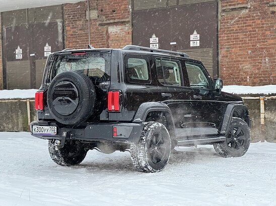 Tank 300 2.0 4WD AT (220 л.с.) Adventure