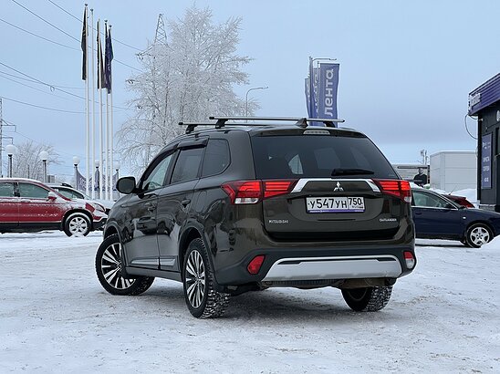 Mitsubishi Outlander 2.0 4WD CVT (146 л.с.) Intense+