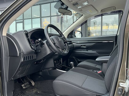 Mitsubishi Outlander 2.0 4WD CVT (146 л.с.) Intense+