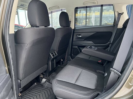 Mitsubishi Outlander 2.0 4WD CVT (146 л.с.) Intense+