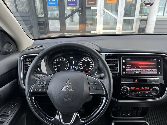 Mitsubishi Outlander 2.0 4WD CVT (146 л.с.) Intense+