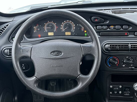 ВАЗ (LADA) Niva Travel 1.7 MT (80 л.с.) Classic