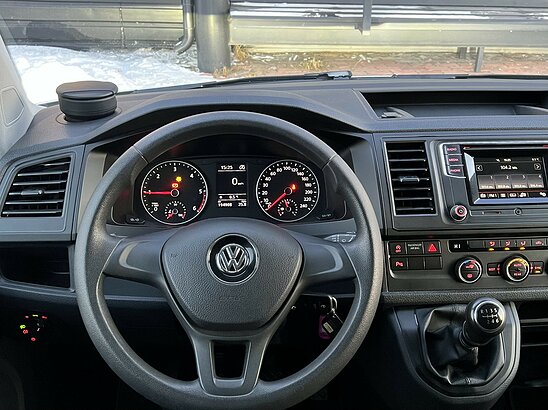 Volkswagen Caravelle 2.0 TDI MT (150 л.с.)
