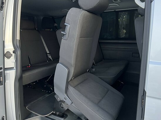 Volkswagen Caravelle 2.0 TDI MT (150 л.с.)