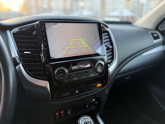 Mitsubishi Pajero Sport 2.4 4WD MT (181 л.с.) Invite