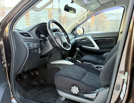 Mitsubishi Pajero Sport 2.4 4WD MT (181 л.с.) Invite