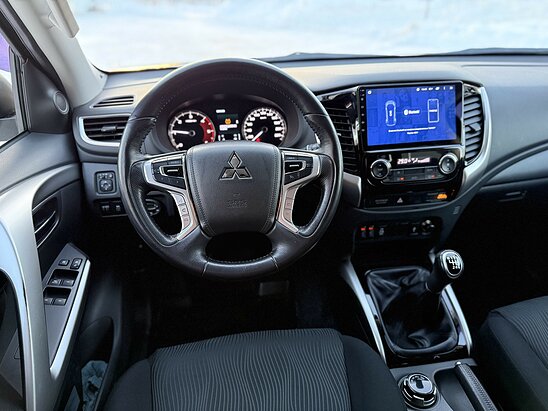 Mitsubishi Pajero Sport 2.4 4WD MT (181 л.с.) Invite