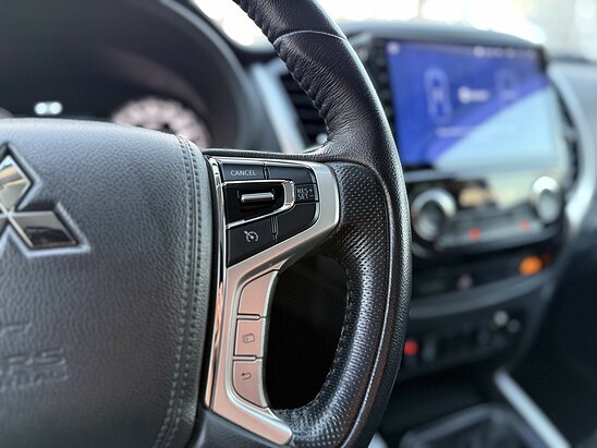 Mitsubishi Pajero Sport 2.4 4WD MT (181 л.с.) Invite