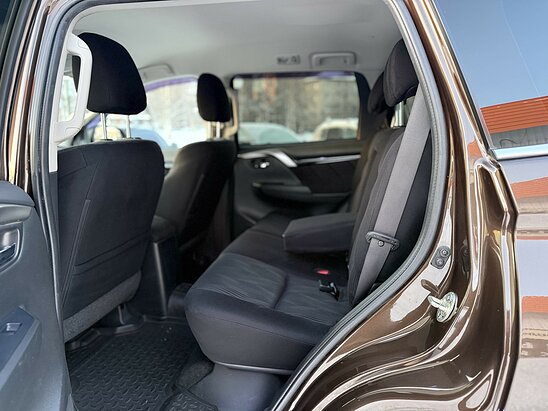 Mitsubishi Pajero Sport 2.4 4WD MT (181 л.с.) Invite