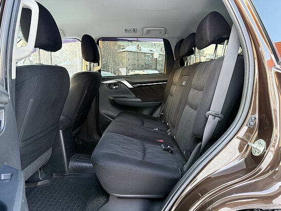 Mitsubishi Pajero Sport 2.4 4WD MT (181 л.с.) Invite