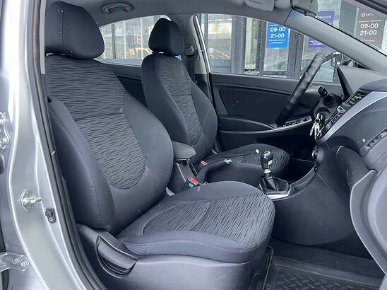 Hyundai Solaris 1.4 MT (107 л.с.) Comfort