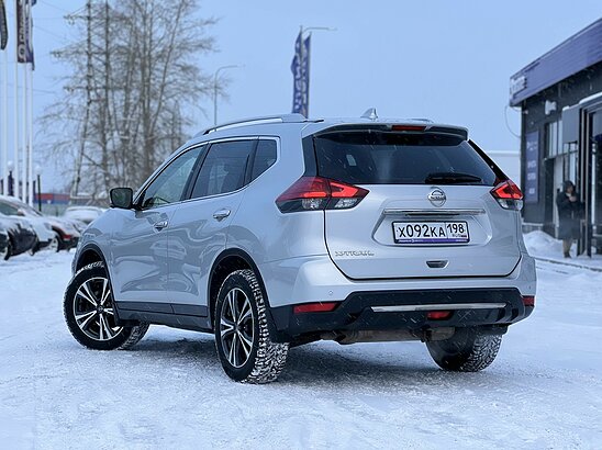 Nissan X-Trail 2.0 4WD CVT (144 л.с.) SE Top