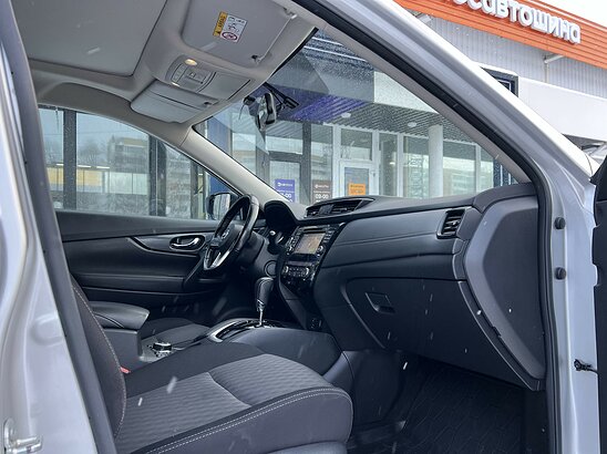 Nissan X-Trail 2.0 4WD CVT (144 л.с.) SE Top