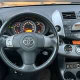 Toyota RAV4 2.4 4WD AT (170 л.с.) Сол